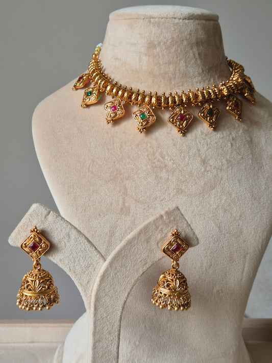 Priyangi Necklace Set