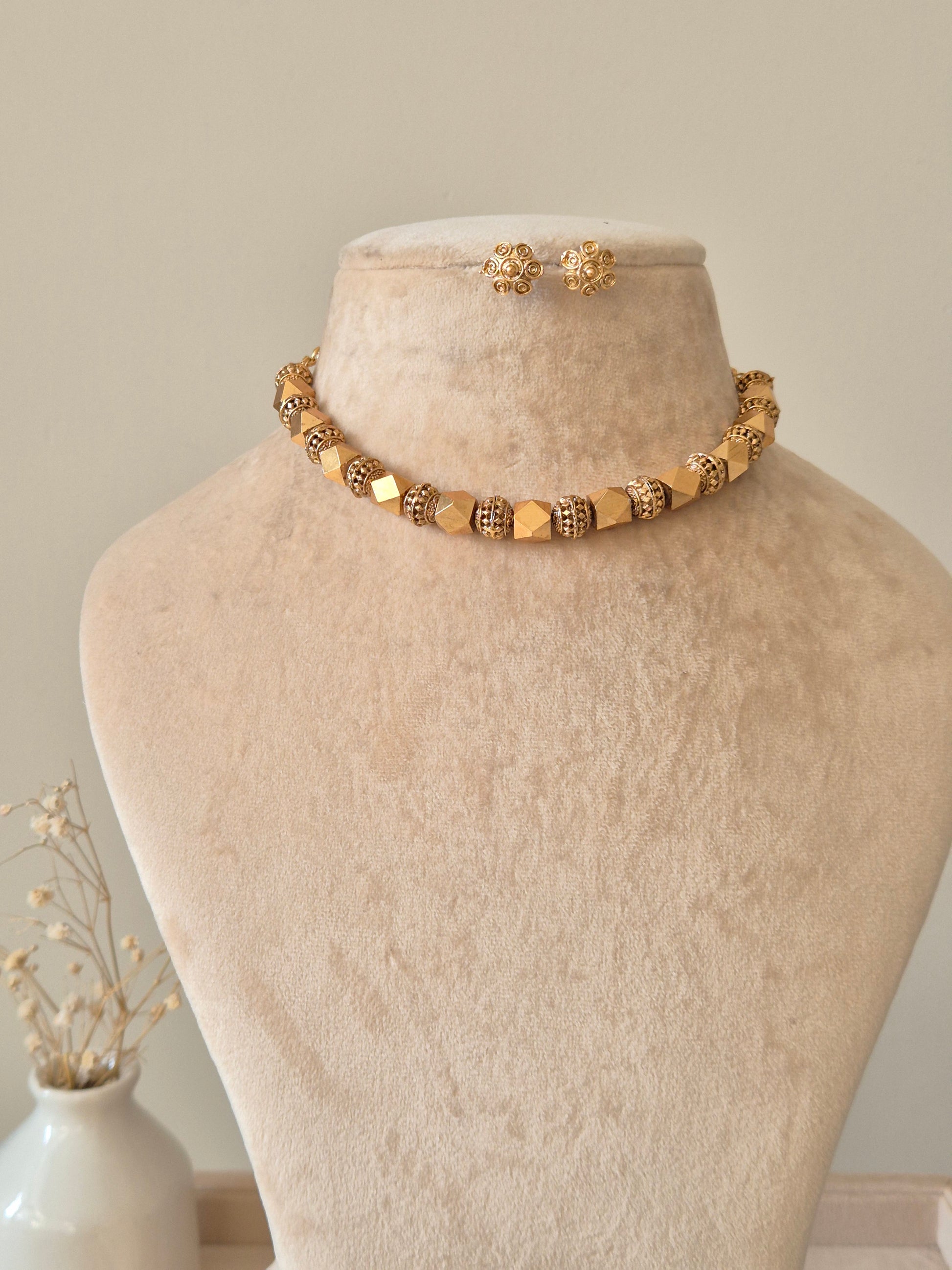 Malati Necklace Set by Naitri - Necklace