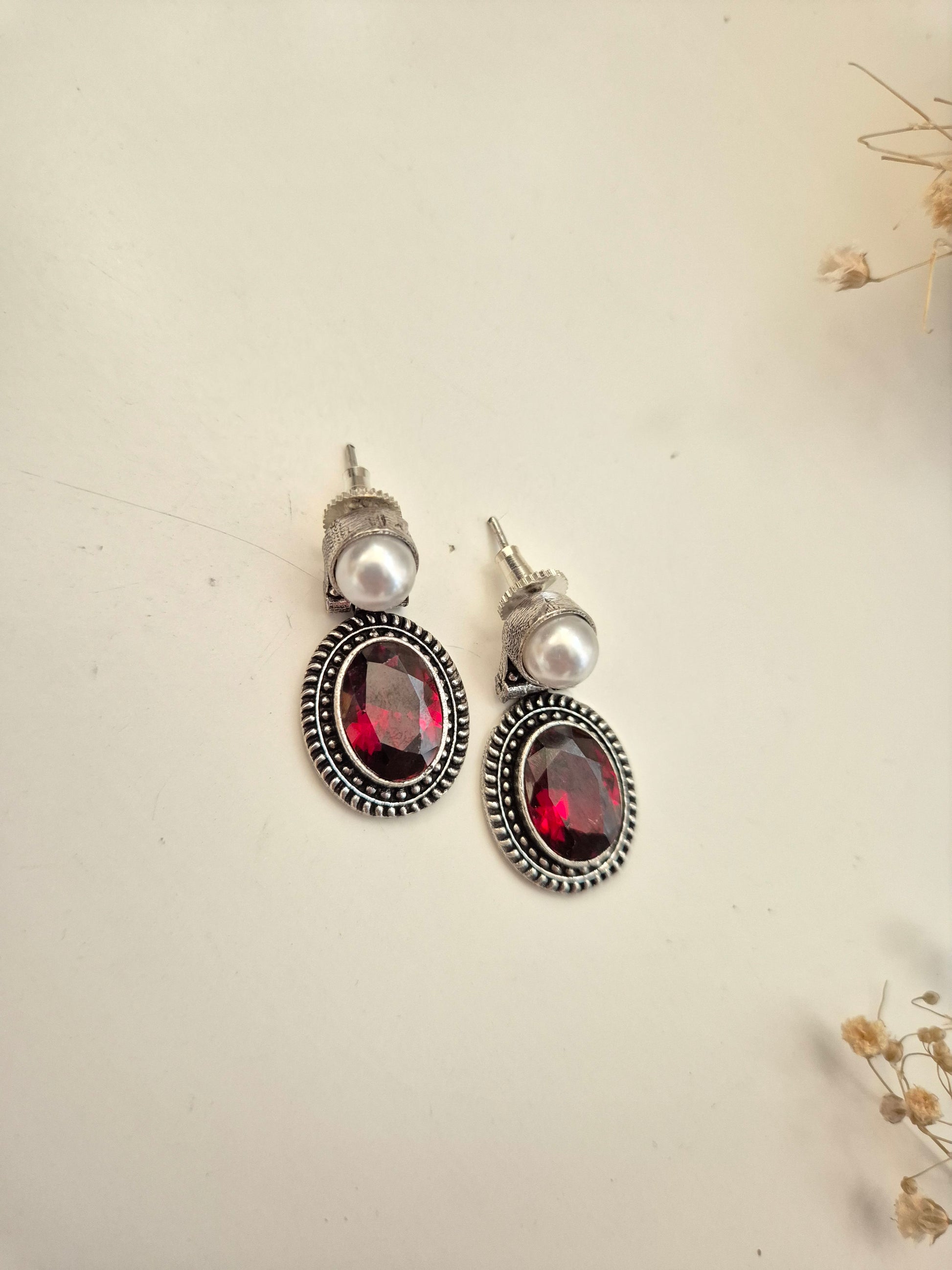 Elegant handcrafted oxidized Bindiya Earrings in red, versatile dangle accessory.