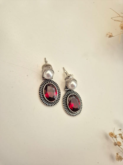 Elegant handcrafted oxidized Bindiya Earrings in red, versatile dangle accessory.