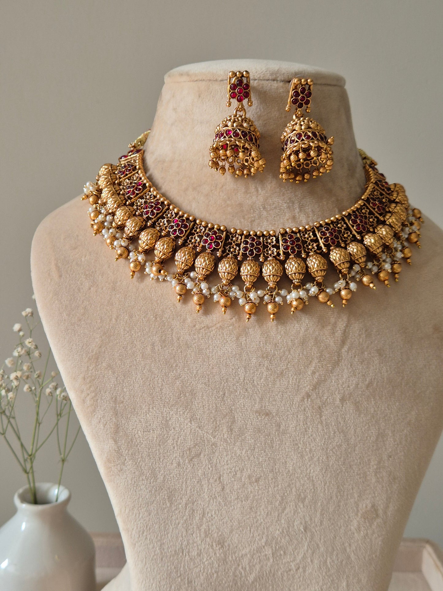 Mahika Golden Necklace Set