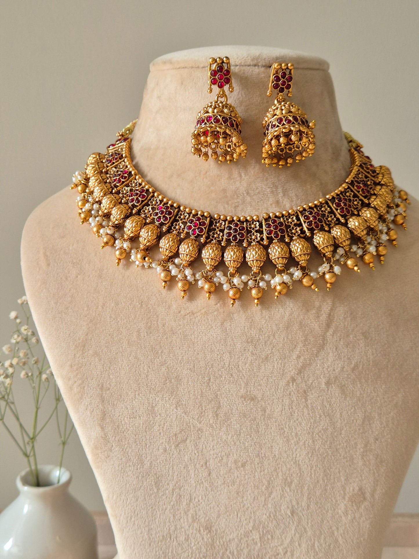 Mahika Golden Necklace Set