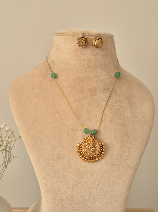 Ekisha Necklace Set