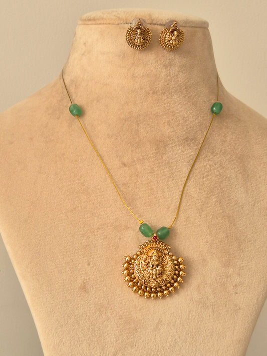 Ekisha Necklace Set