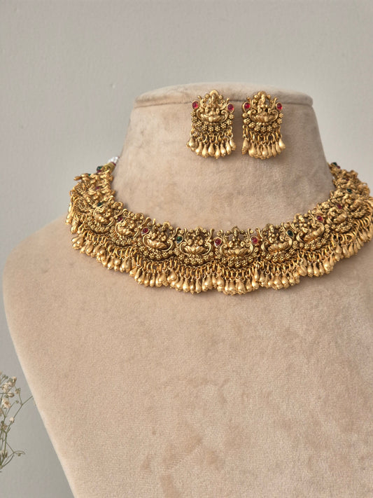 Yogita Necklace Set