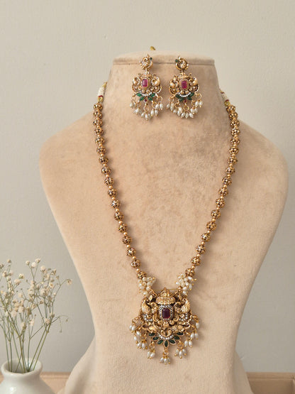 Nikita Temple Necklace Set