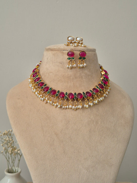 Anura Reversible Golden Necklace Set