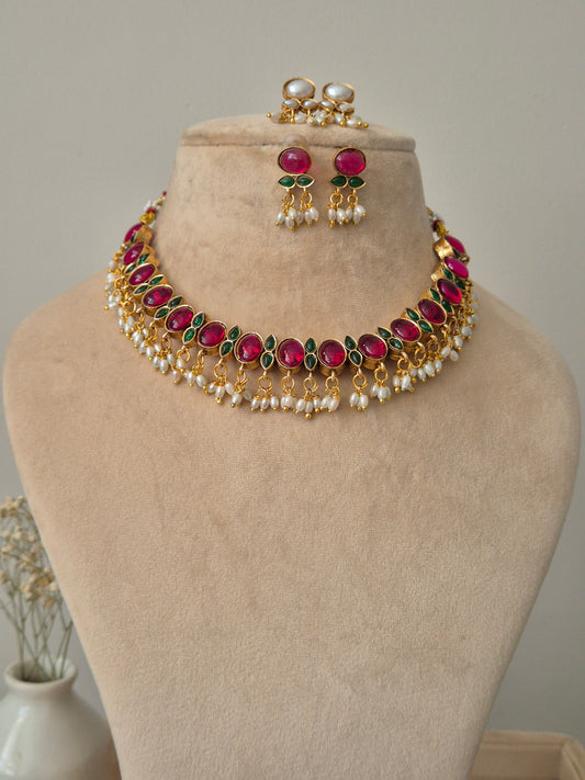 Anura Reversible Golden Necklace Set
