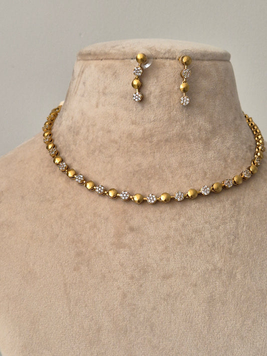 Chinmaya Necklace Set
