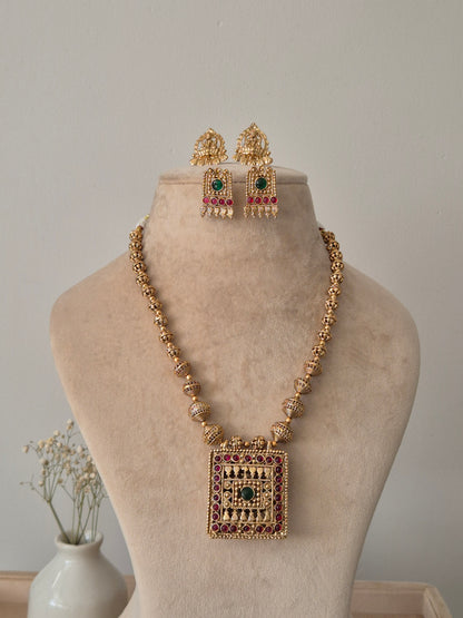 Lakshmi Reversible Golden Necklace Set