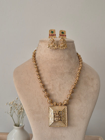 Lakshmi Reversible Golden Necklace Set