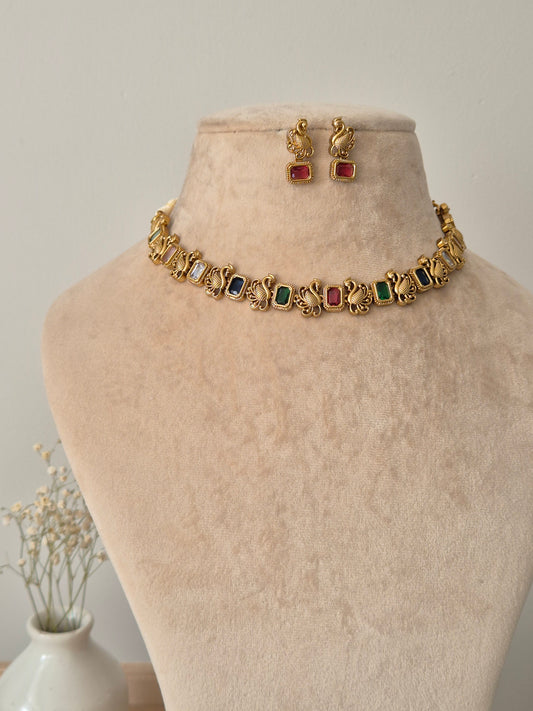 Vaidehi Golden Necklace Set