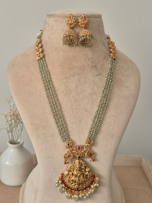 Chaaru Golden Necklace Set