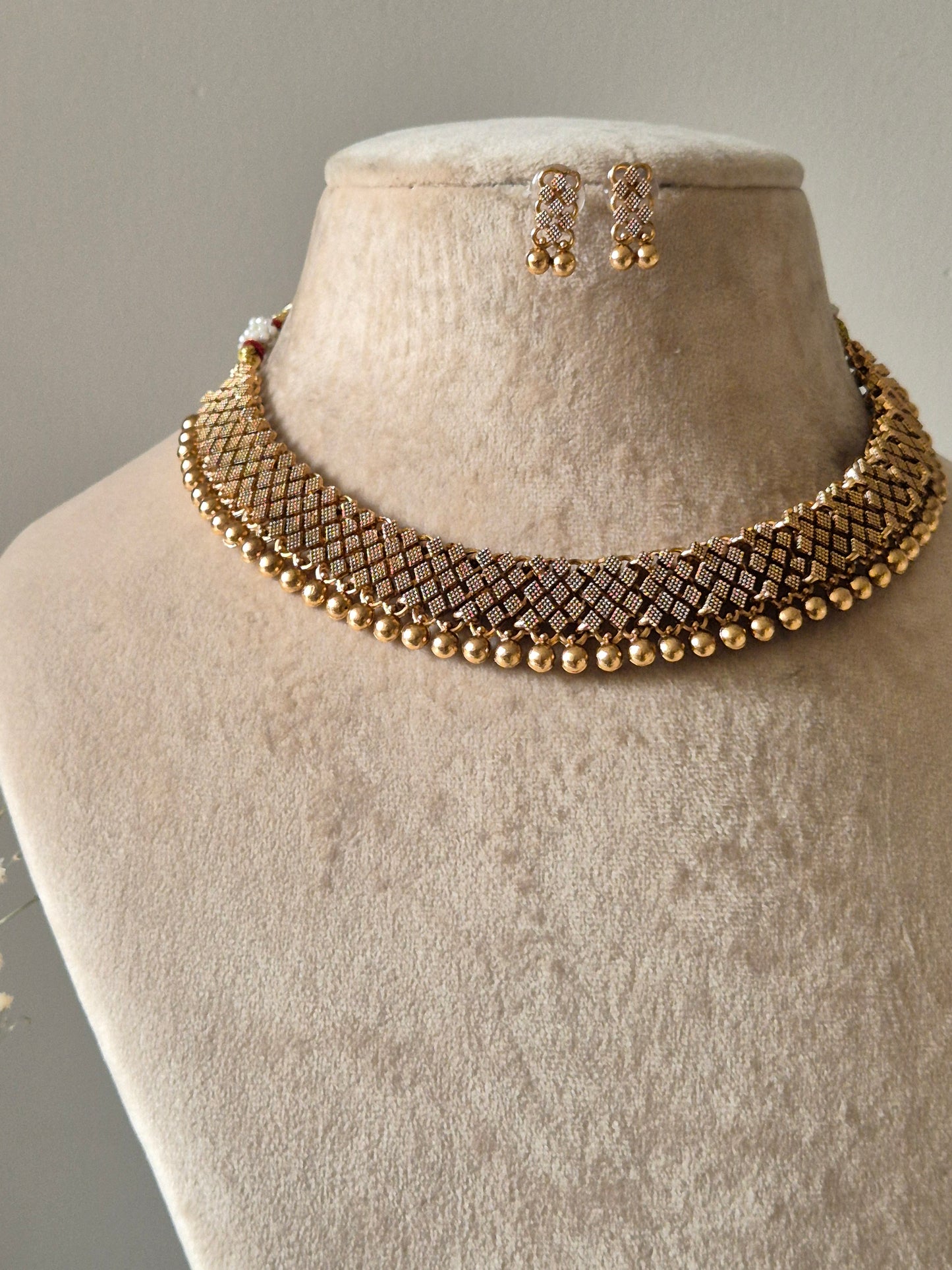 Brisya Necklace Set