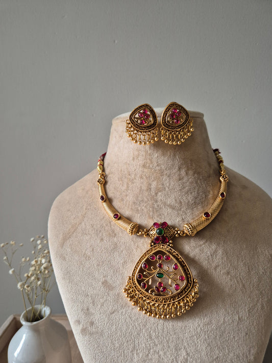 Lasya Necklace Set