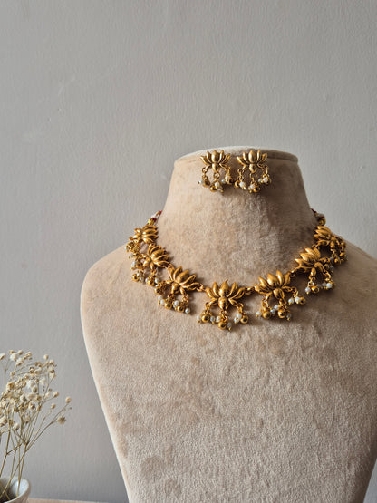 Yami Necklace Set