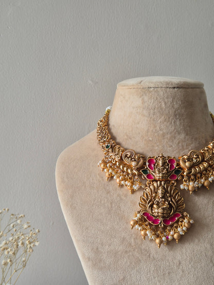 Urmila Necklace Set