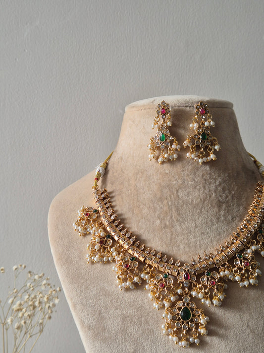 Dalika Necklace Set