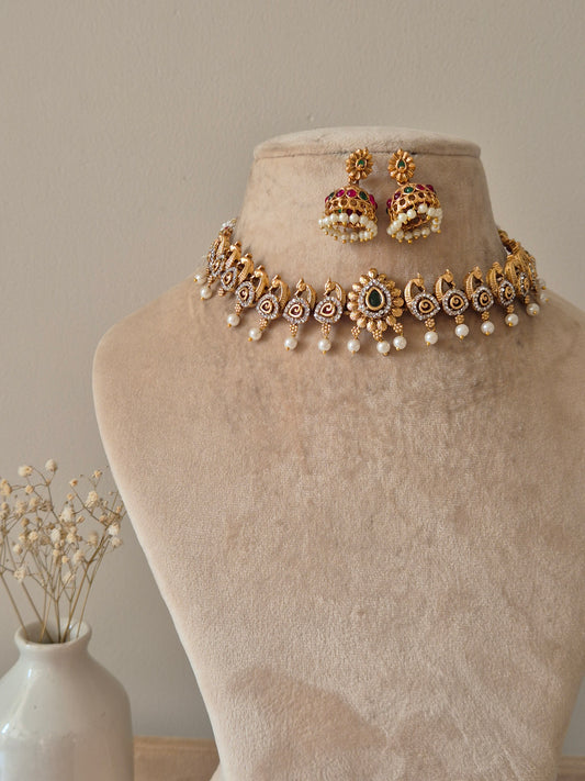 Hema Necklace Set