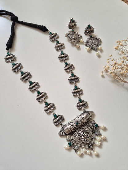 Prisha Necklace Set