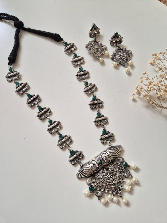 Prisha Necklace Set