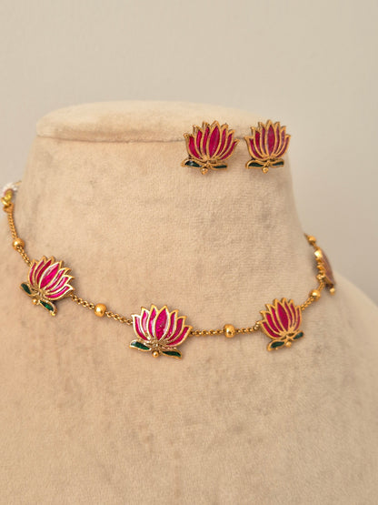 Ambuja Necklace Set