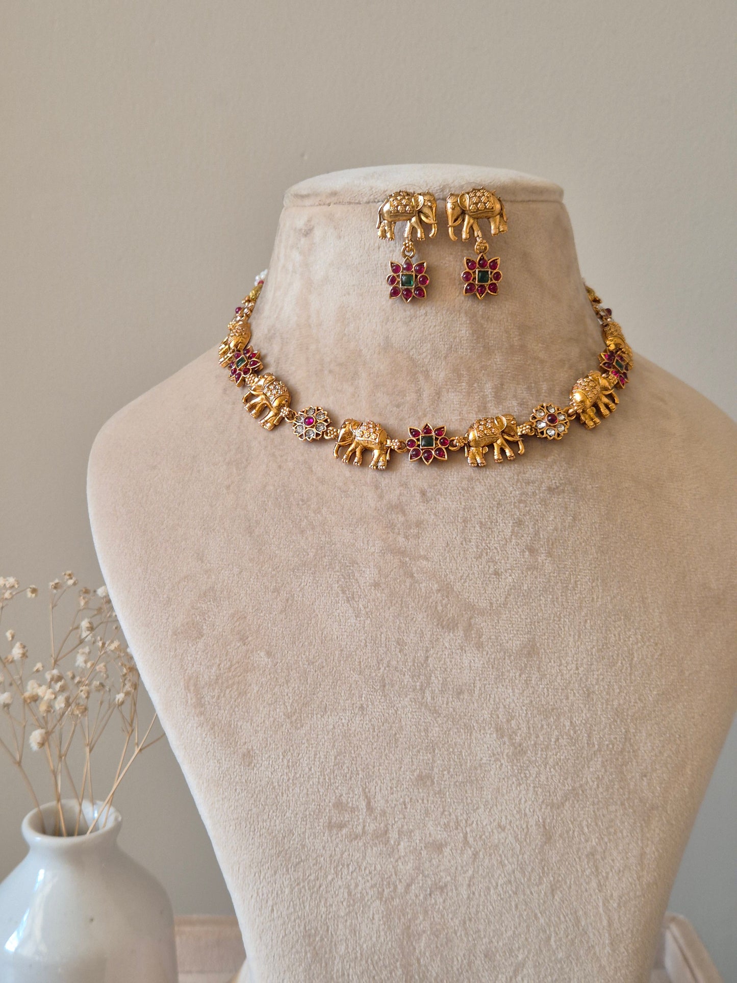 Hamsini Necklace Set