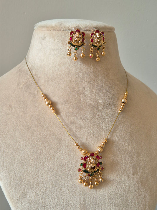 Unnati Invisible Chain Necklace Set