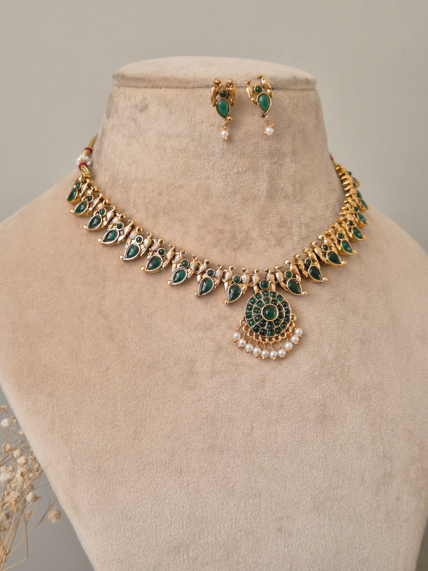 Sanah Necklace Set