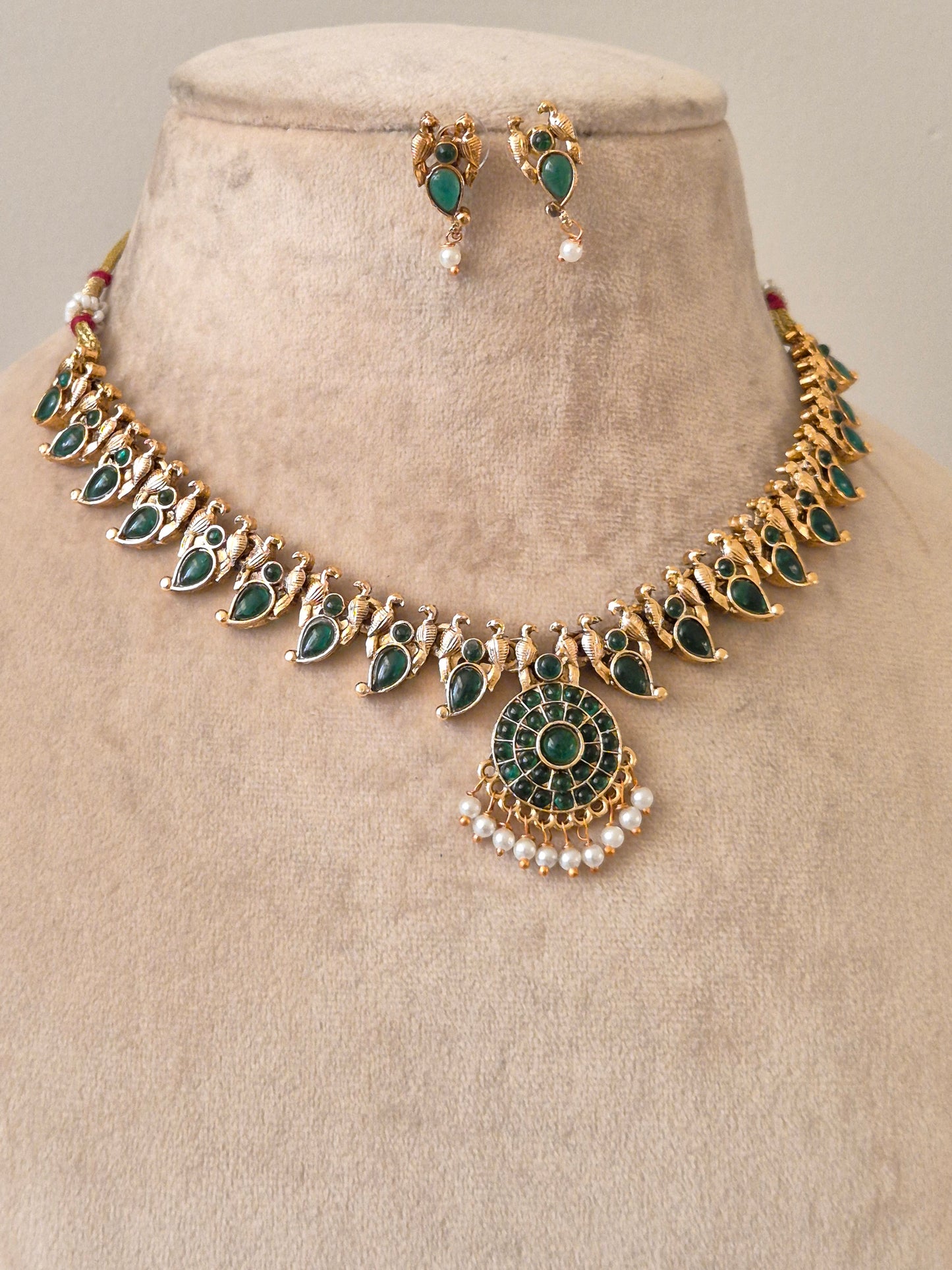 Sanah Necklace Set