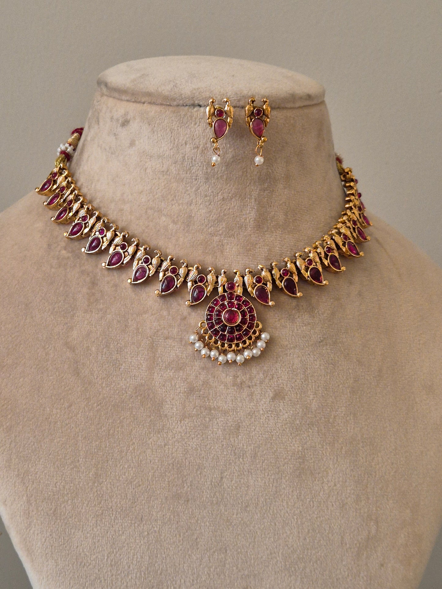 Sheetal Necklace Set
