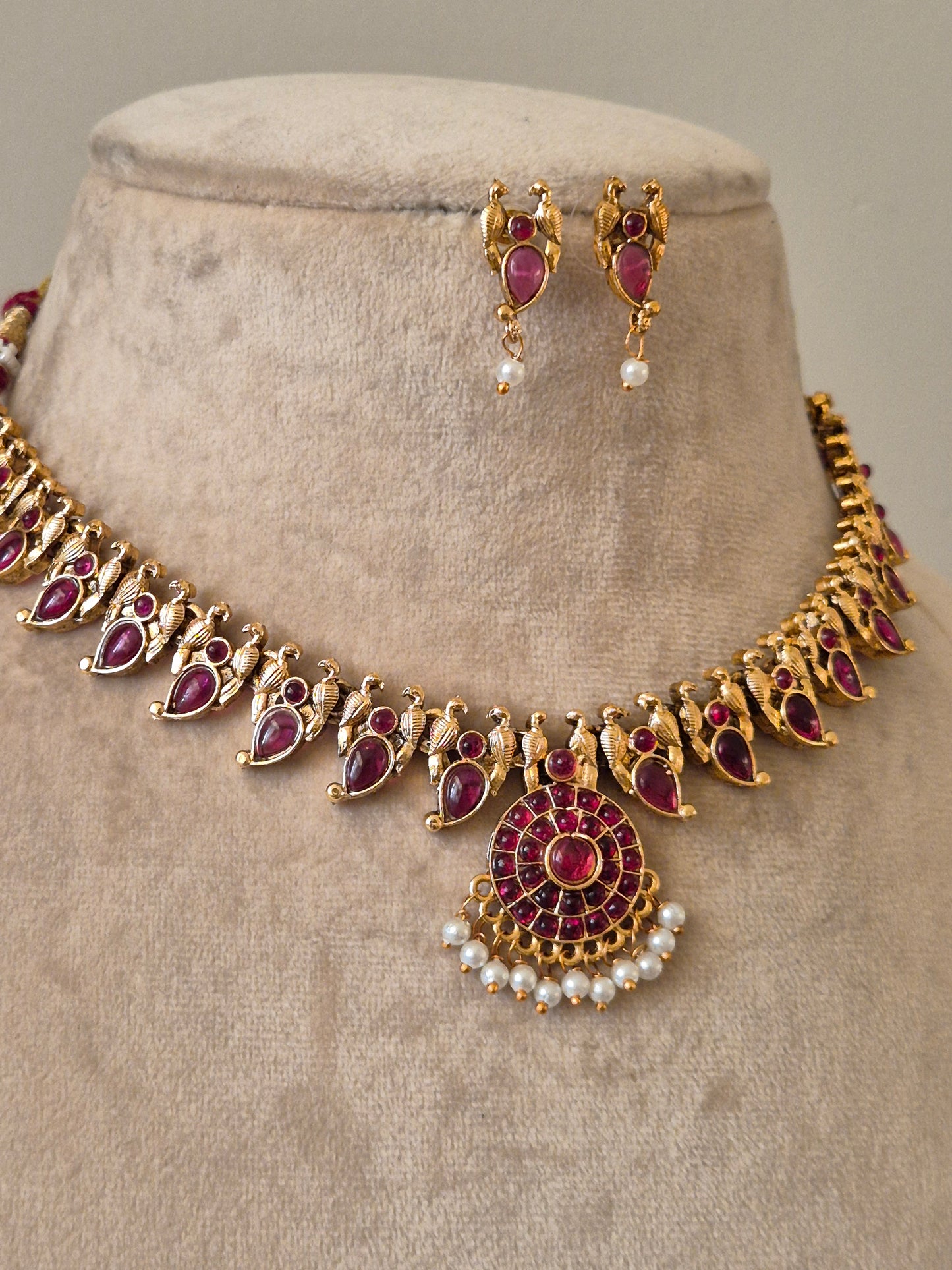 Sheetal Necklace Set