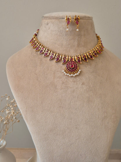 Sheetal Necklace Set