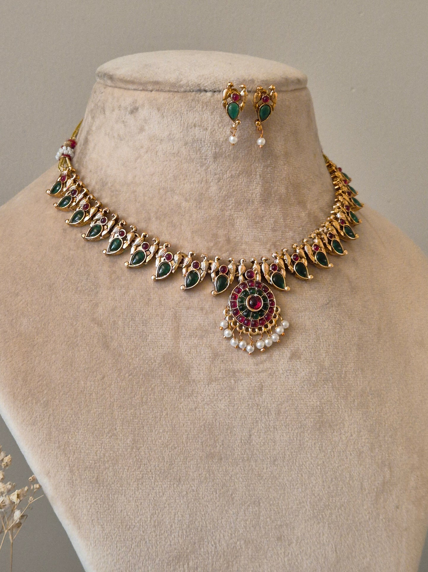Poonam Necklace Set