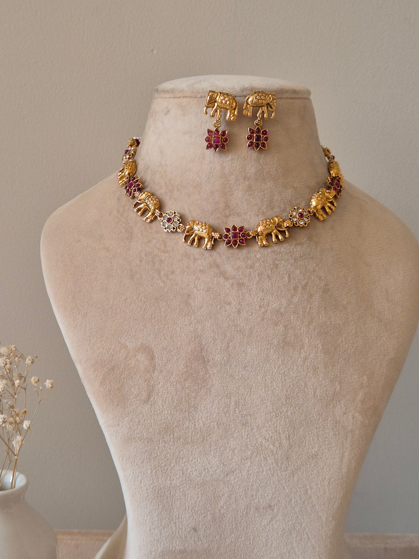 Mohini Necklace Set