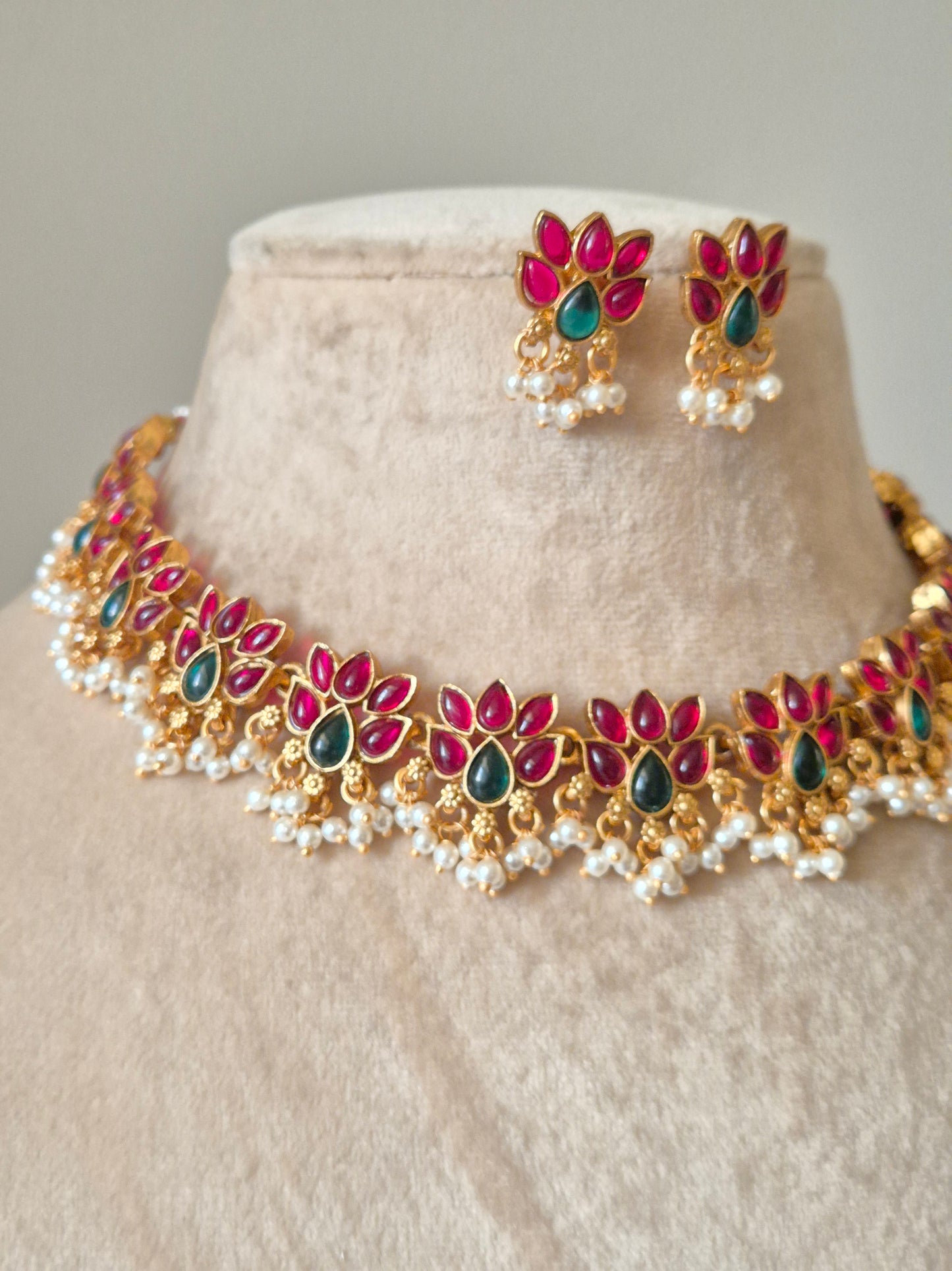 Ajala Necklace Set