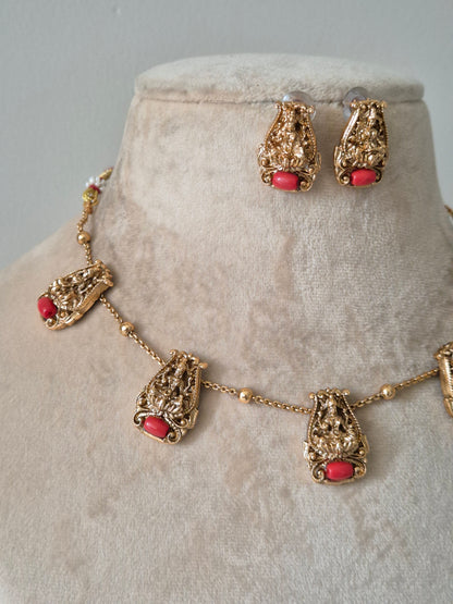 Timila Necklace Set