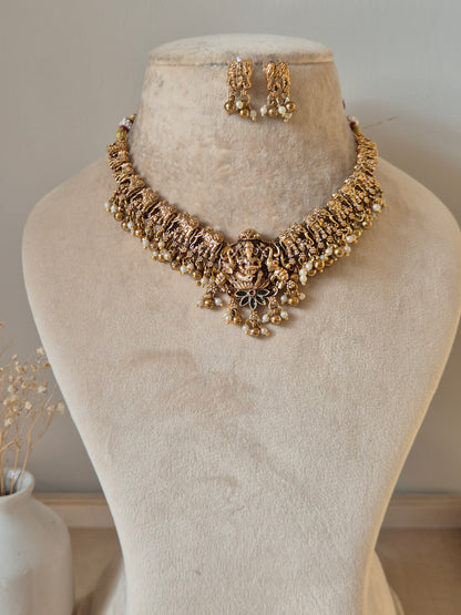 Fulki Necklace Set