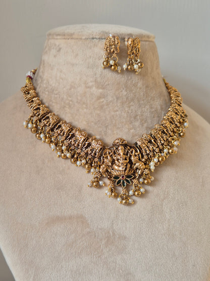 Fulki Necklace Set