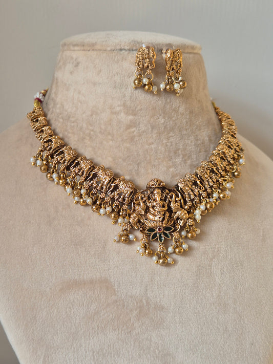 Fulki Necklace Set