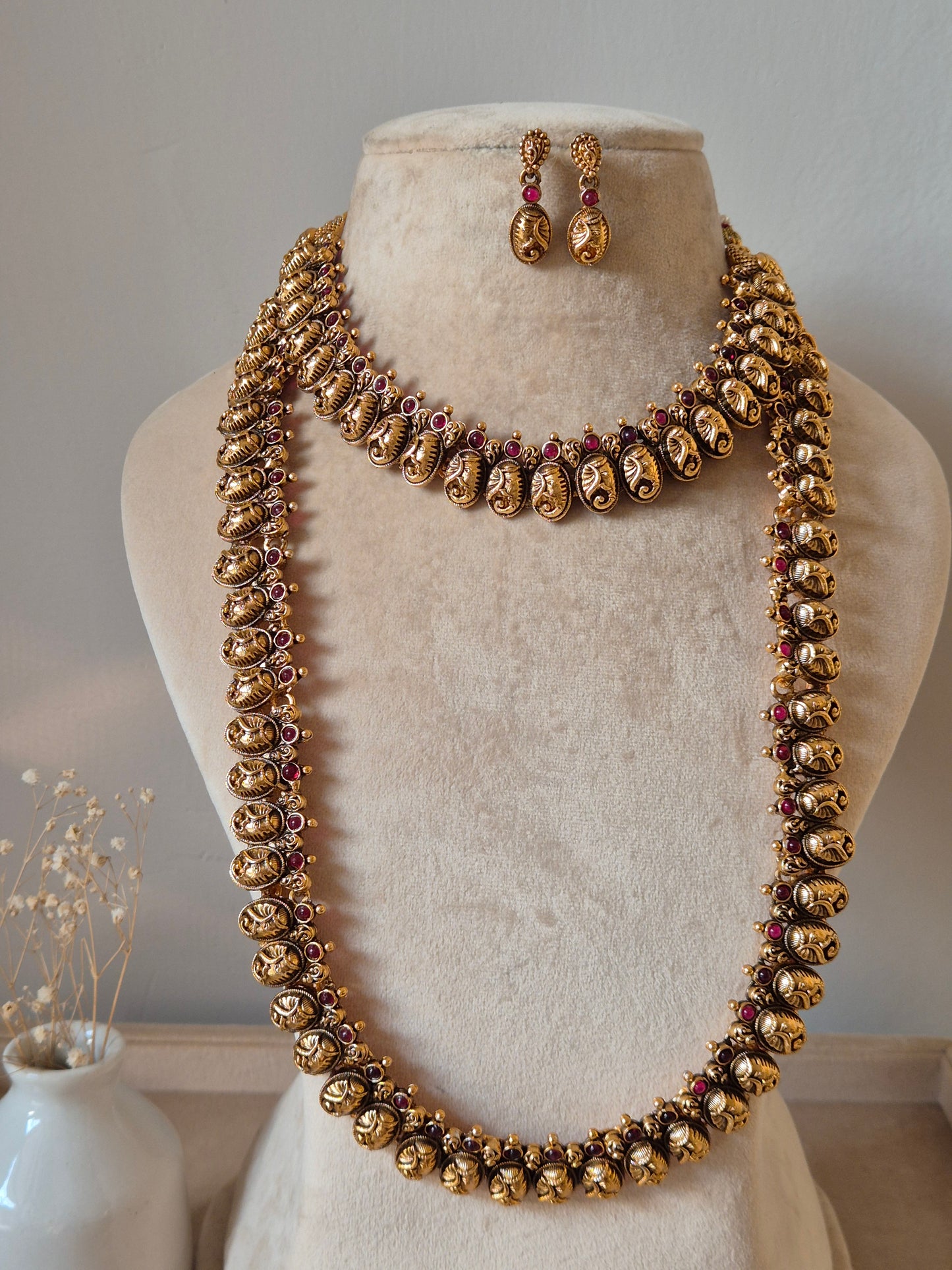 Jigna Necklace Set