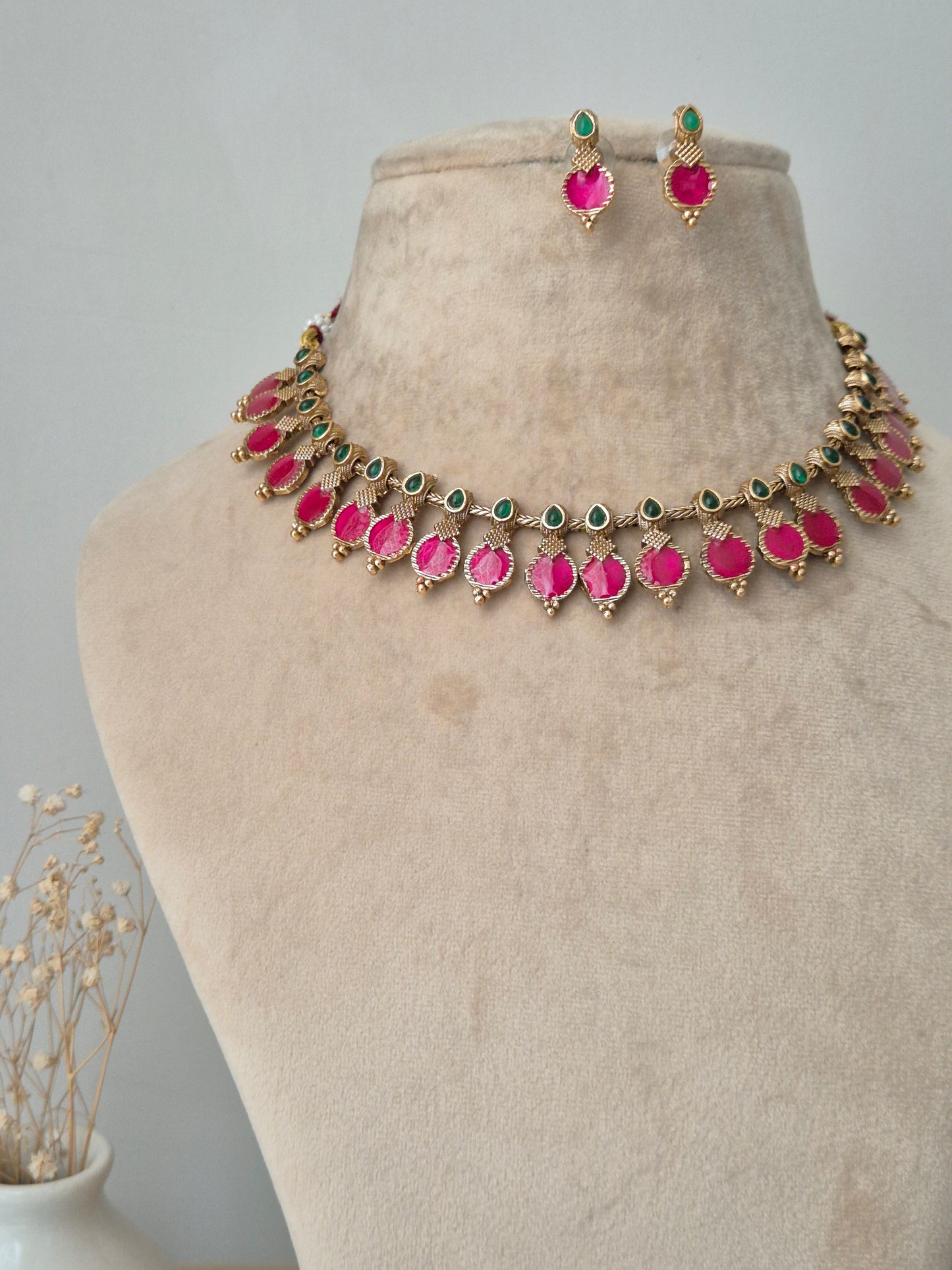 Brinda Necklace Set