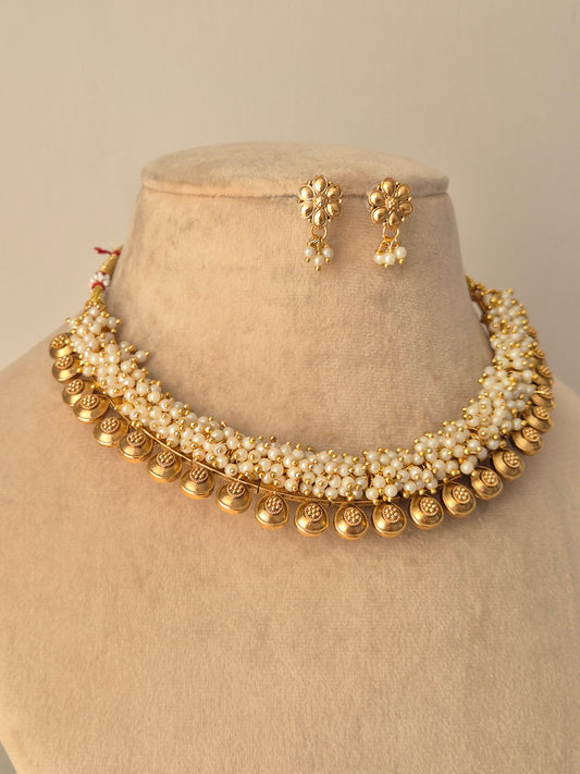 Usha Necklace Set