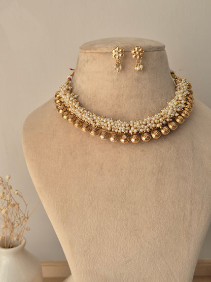 Usha Necklace Set