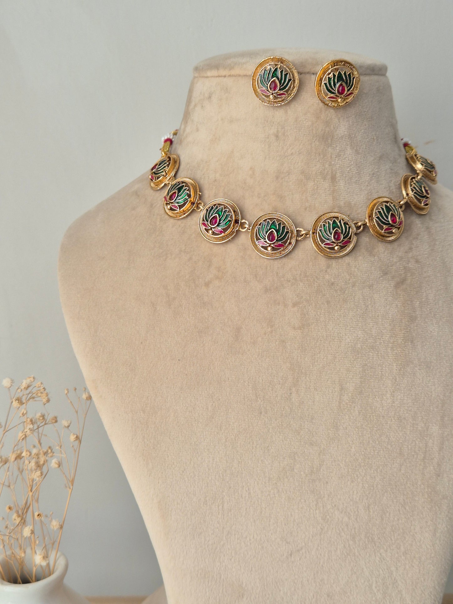 Vandana Necklace Set