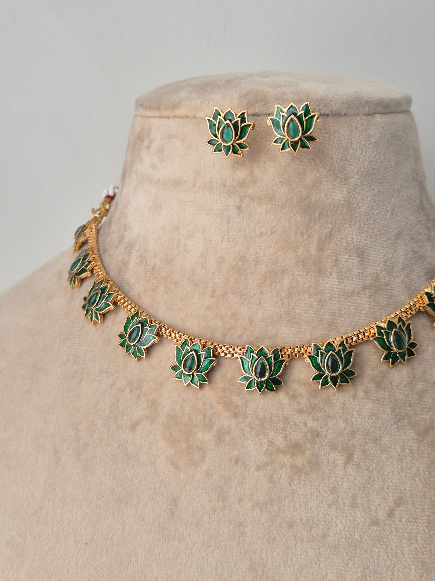 Kalyani Necklace Set