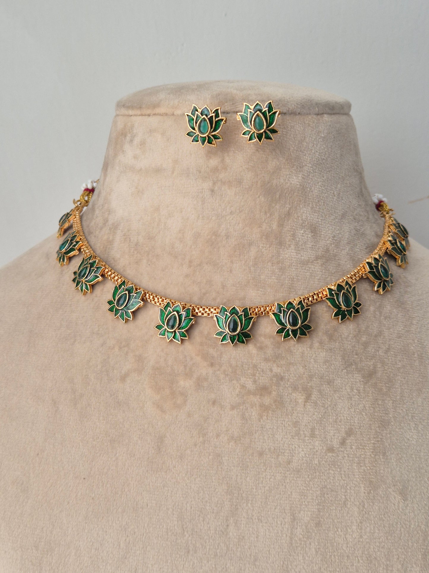Kalyani Necklace Set