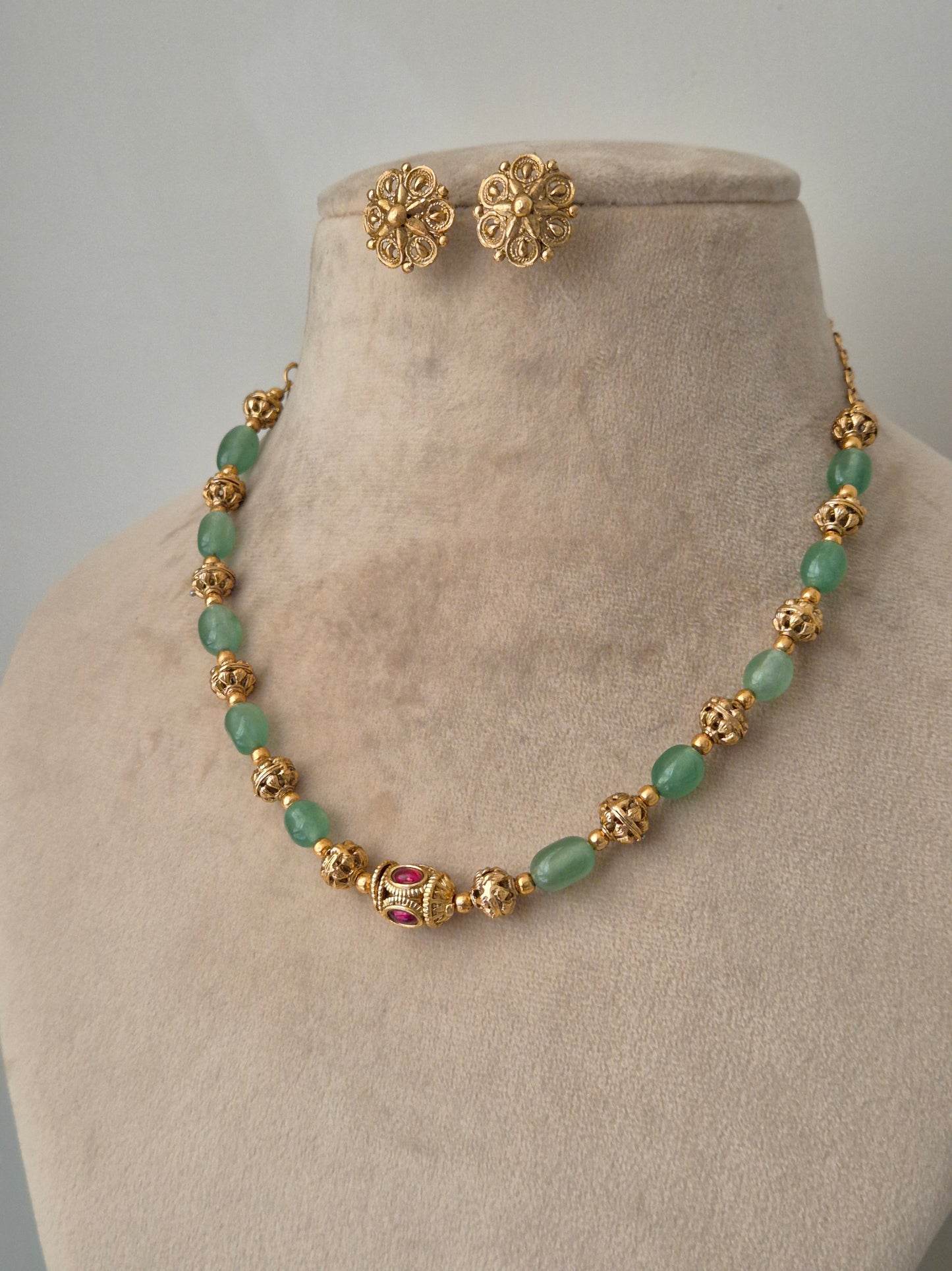 Banditha Necklace Set