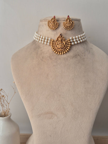 Edha Necklace Set