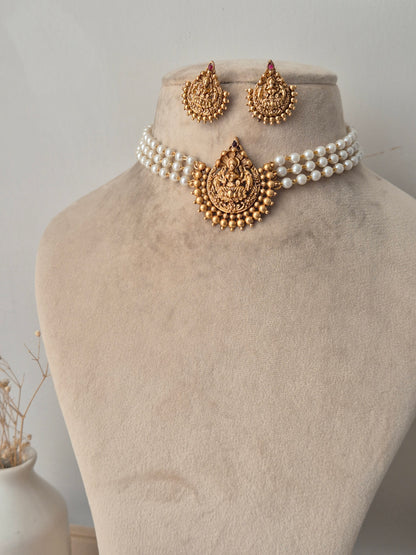Edha Necklace Set
